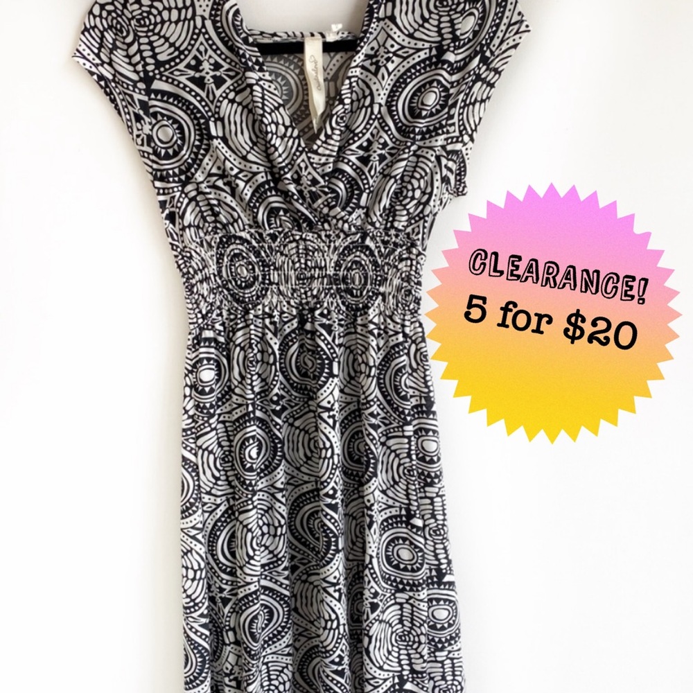💝 Black and White Dress